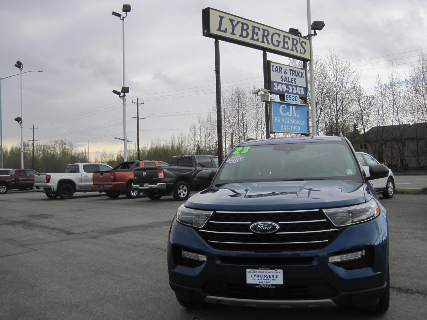 2023 blue /gray Ford Explorer XLT AWD (1FMSK8DH6PG) with an 2.3L L4 DOHC 16V engine, 10A transmission, located at 9530 Old Seward Highway, Anchorage, AK, 99515, (907) 349-3343, 61.134140, -149.865570 - Come take a test drive - Photo#1